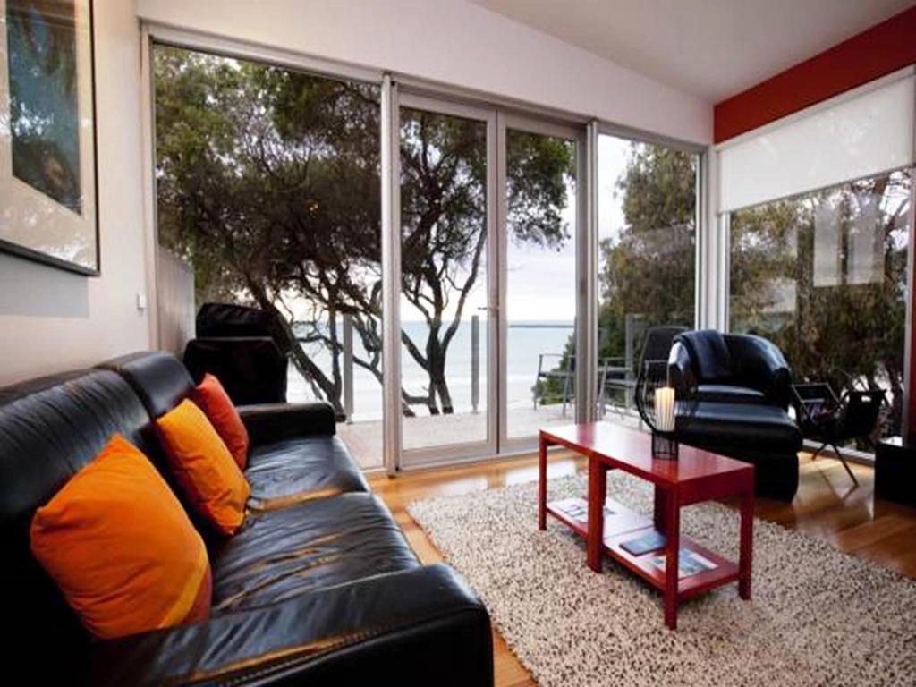 Battery Cove Beach Front Apartment Порт Феъри Стая снимка