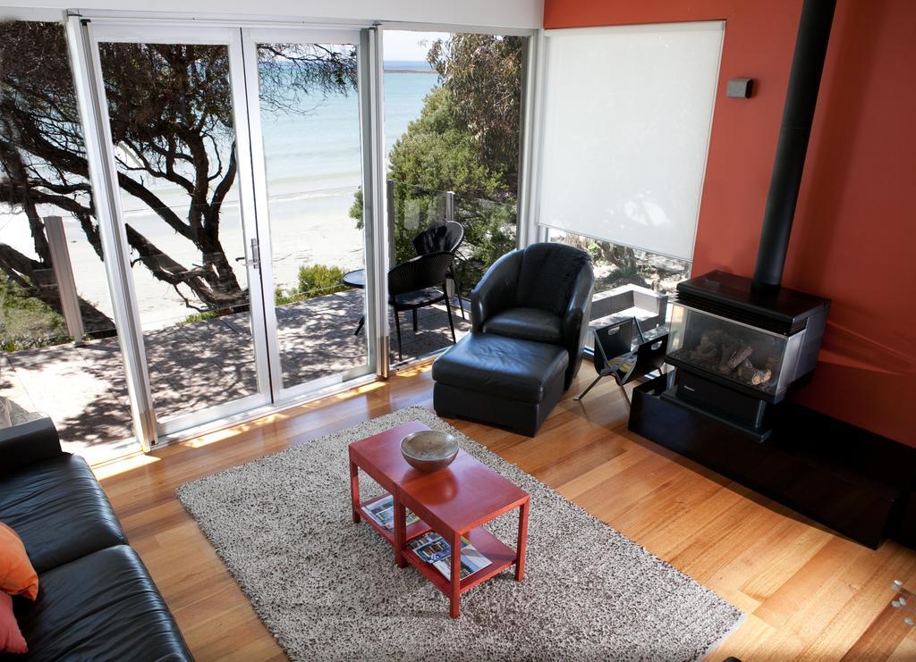 Battery Cove Beach Front Apartment Порт Феъри Стая снимка
